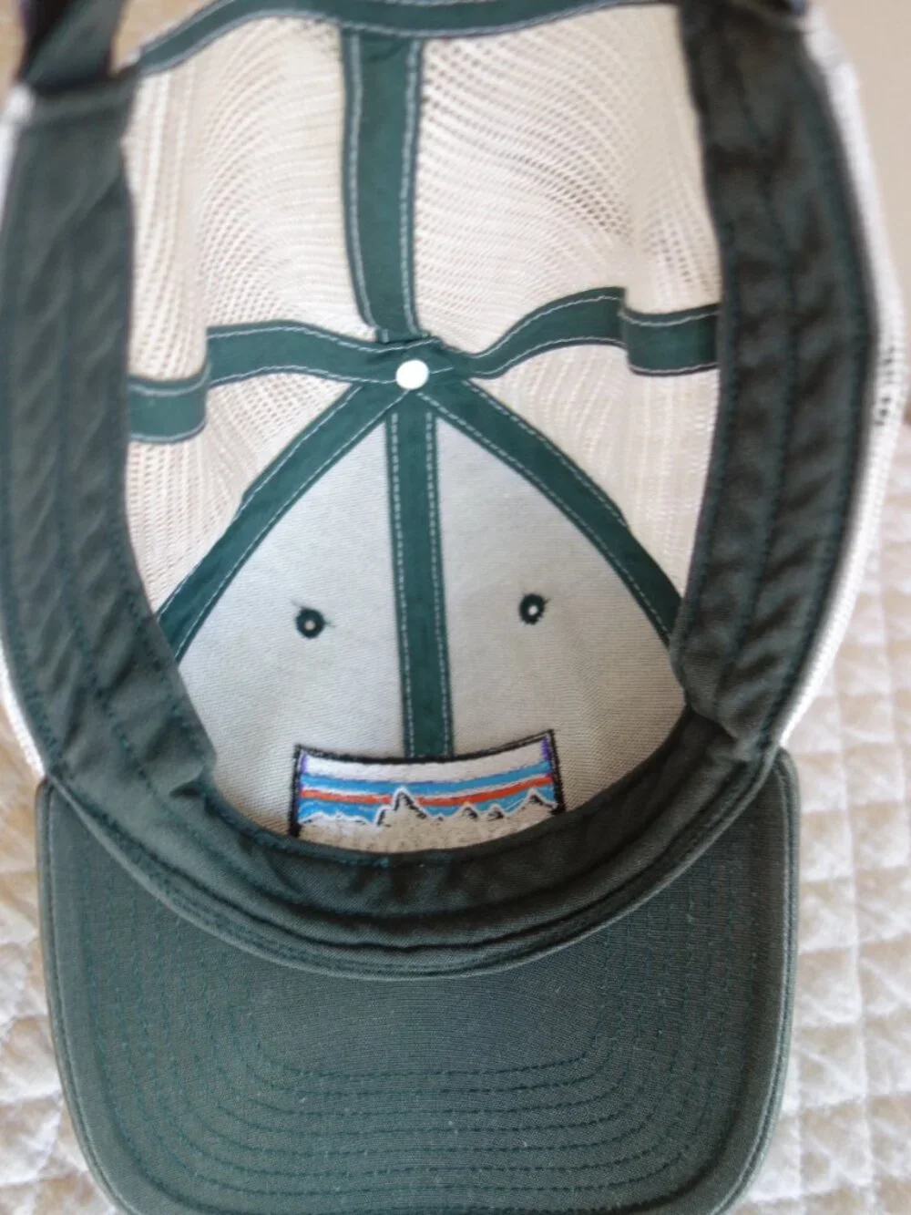 Lot of 4 PATAGONIA Snap Back Mesh Caps – olive / mauve / black / wine - Picture 10 of 13